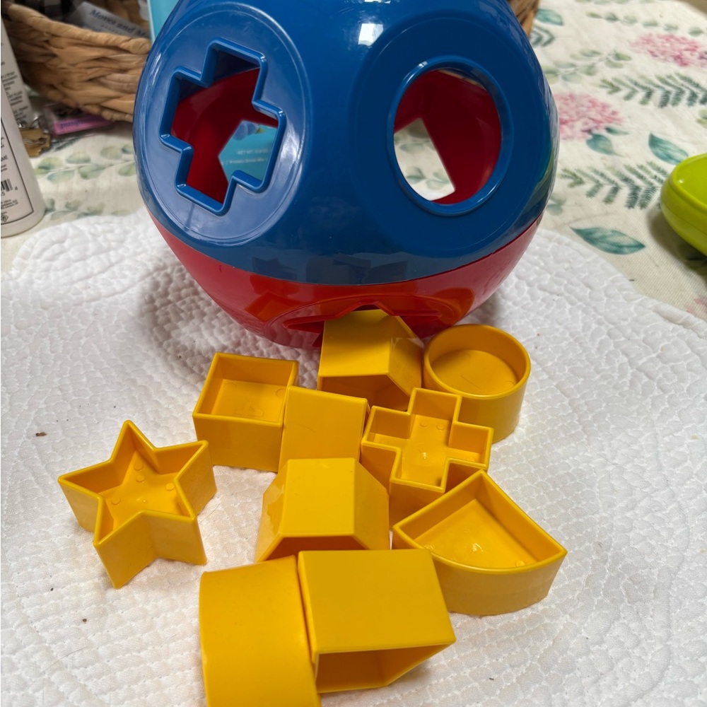 Tupperware Stack & Sort Shape Ball - Blue and Red with Yellow Shapes